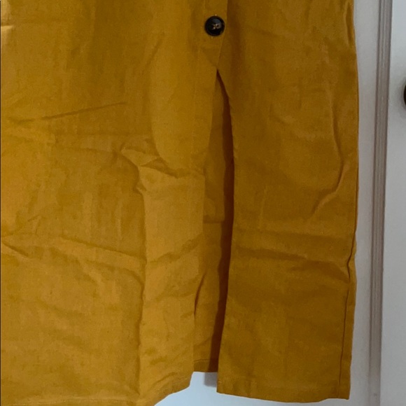 Mustard yellow dress with buttons - Picture 3 of 6